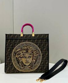 Picture of Versace Mens Bags _SKUfw116569971fw